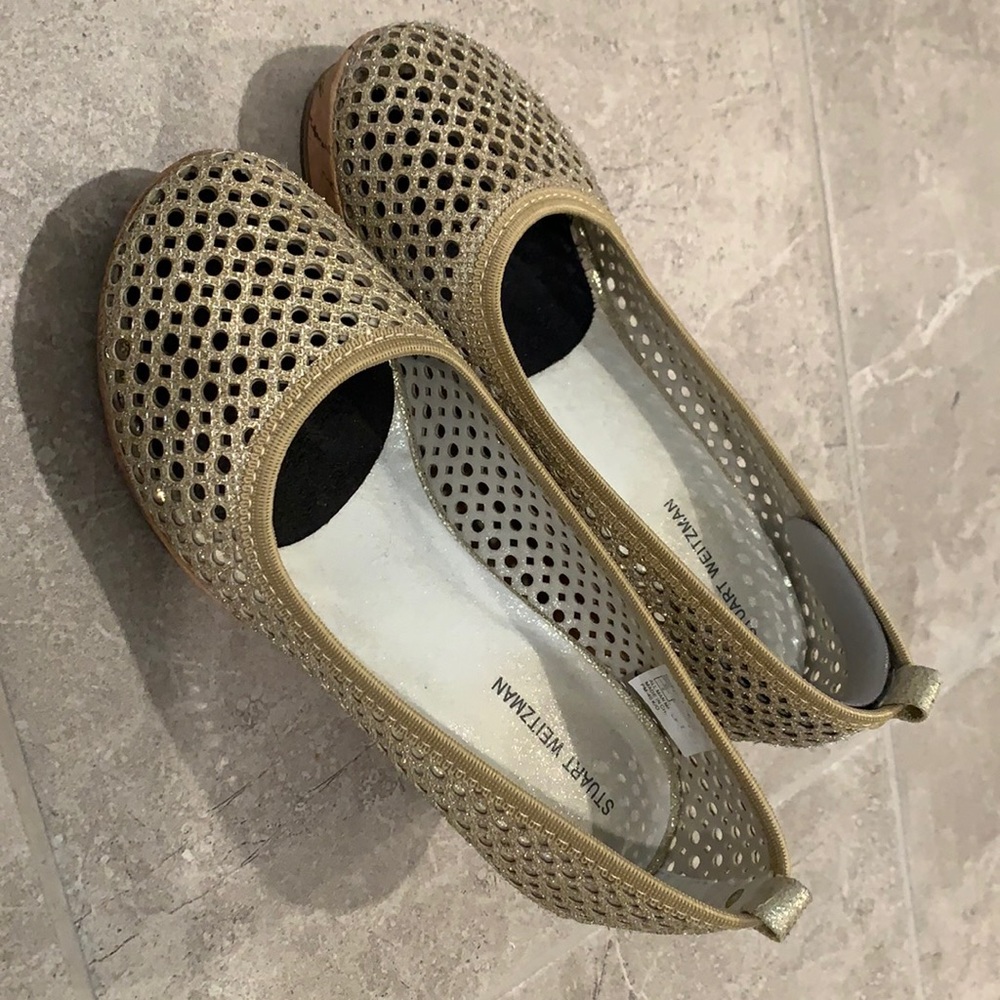 Girl or women’s cute lace wedges.